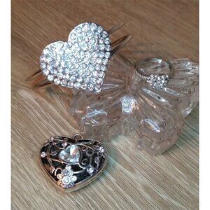 𝅺Curated bundle 3 dazzling hearts jewelry set bracelet pendant ring - romantic